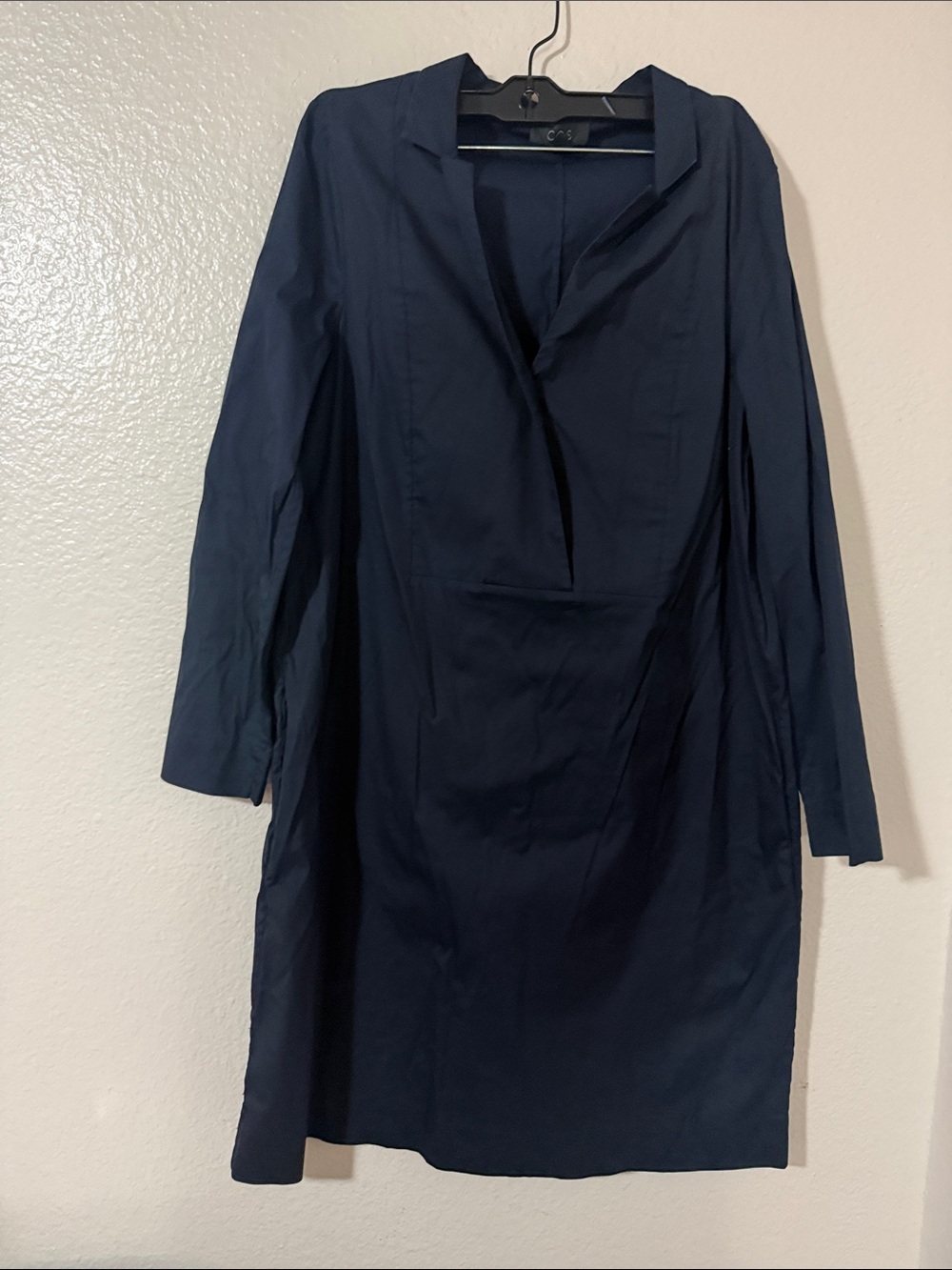 COS black Long-Sleeve V-Neck Shift Dress pockets Sz 8